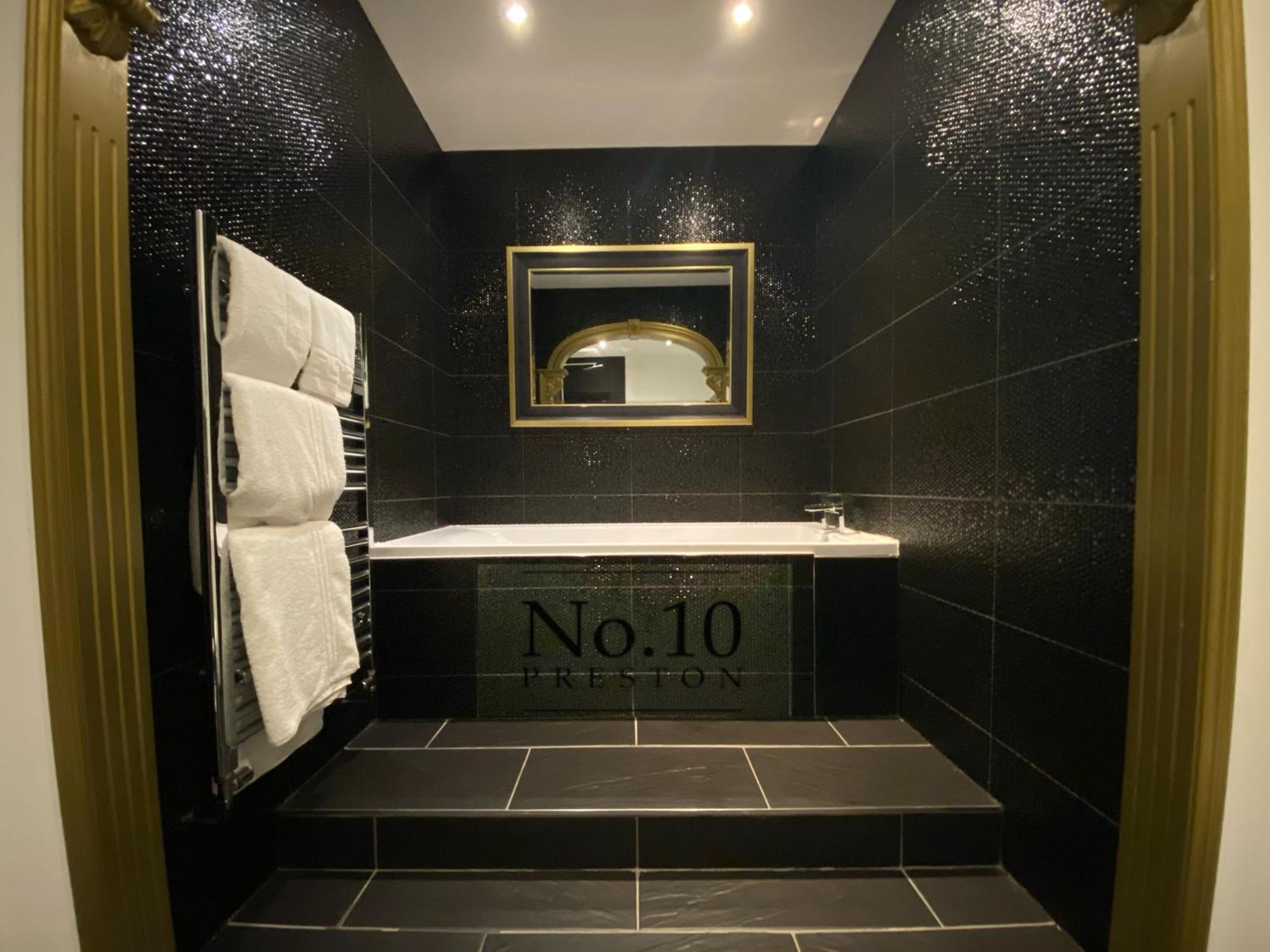 No.10 Preston Hotel Preston  Exterior photo